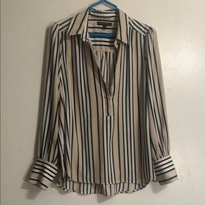 Banana Republic Black and White Button Down Cuffed Sleeve Top